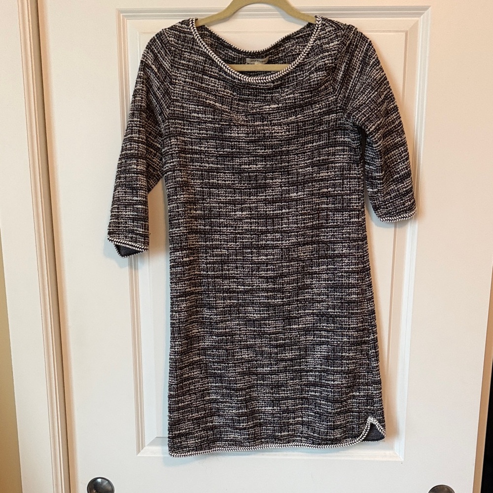 Max Studio Black and White Long Sleeve Dress